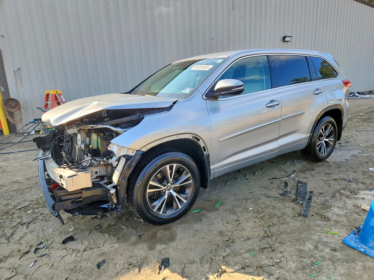 2017 TOYOTA HIGHLANDER