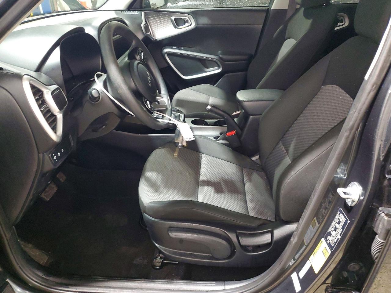 2025 KIA SOUL LX photo 7