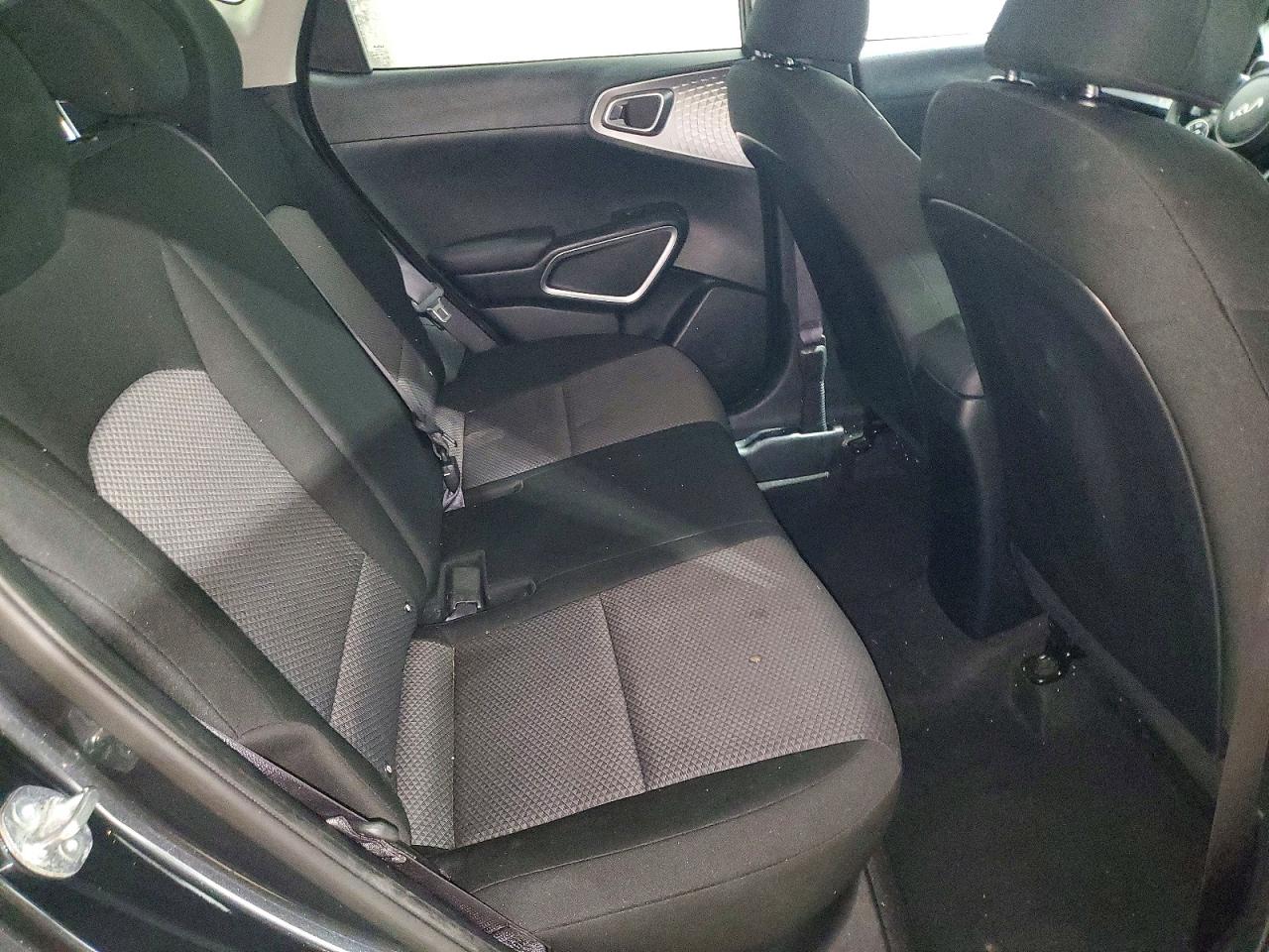 2025 KIA SOUL LX photo 10
