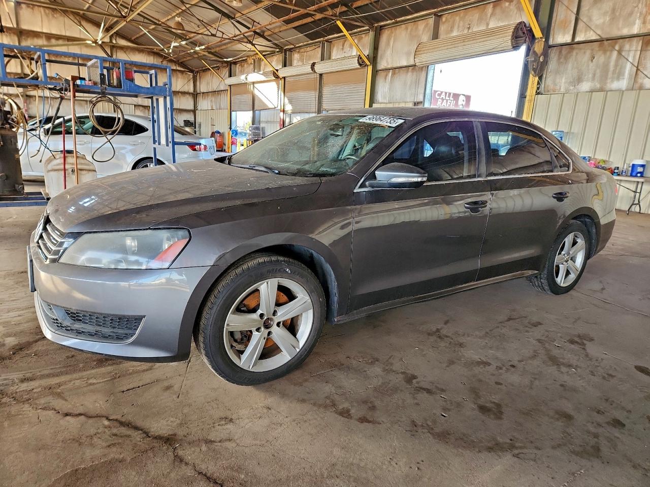 2012 VOLKSWAGEN PASSAT