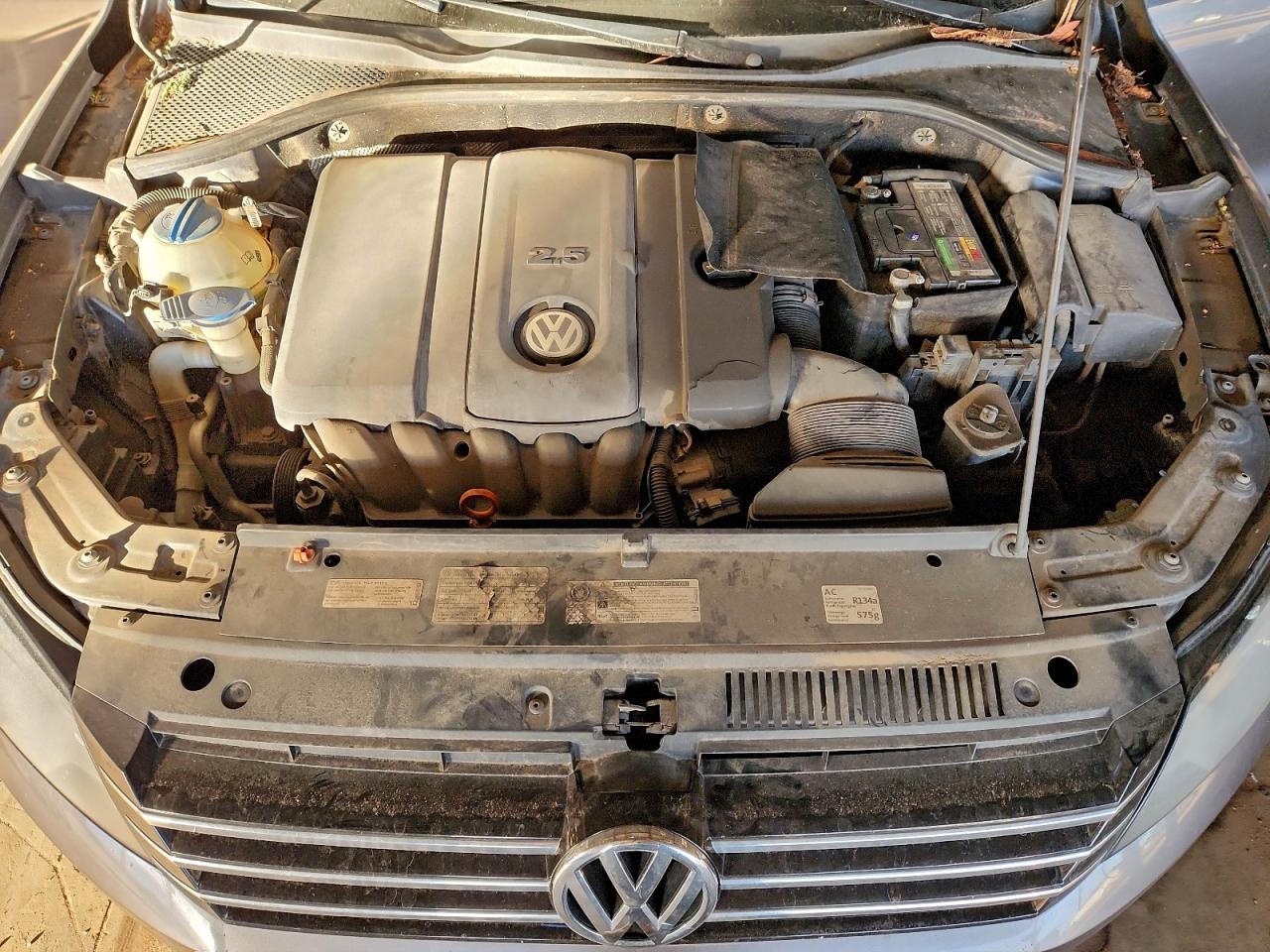 2012 VOLKSWAGEN PASSAT SE photo 11