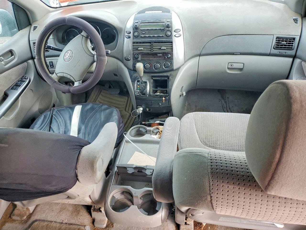 2006 TOYOTA SIENNA CE photo 8