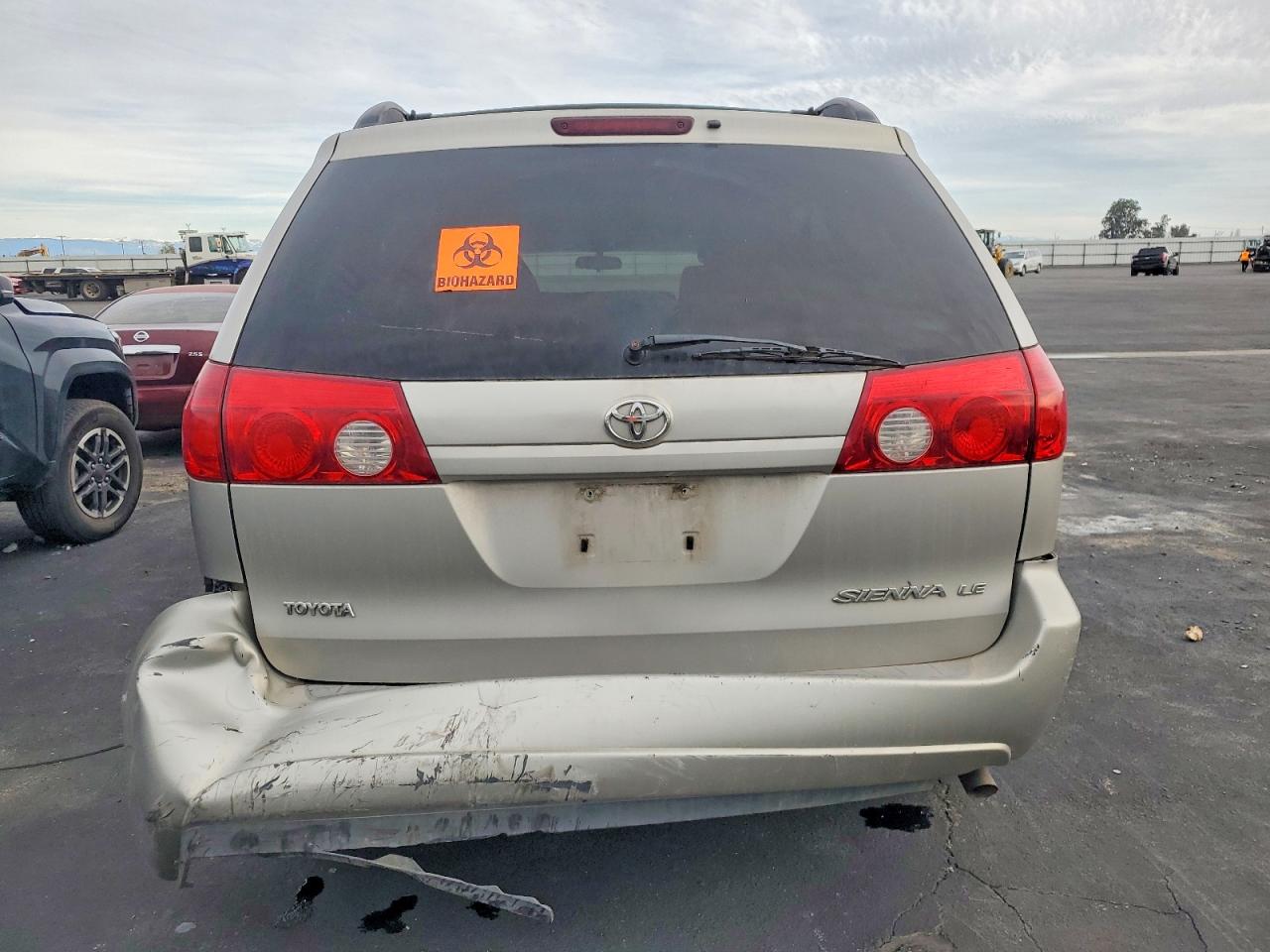 2006 TOYOTA SIENNA CE photo 6