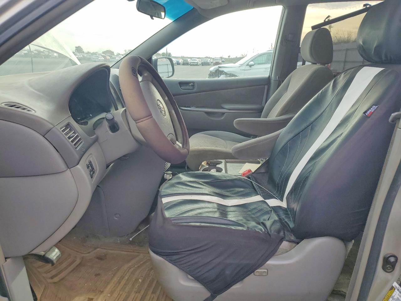 2006 TOYOTA SIENNA CE photo 7