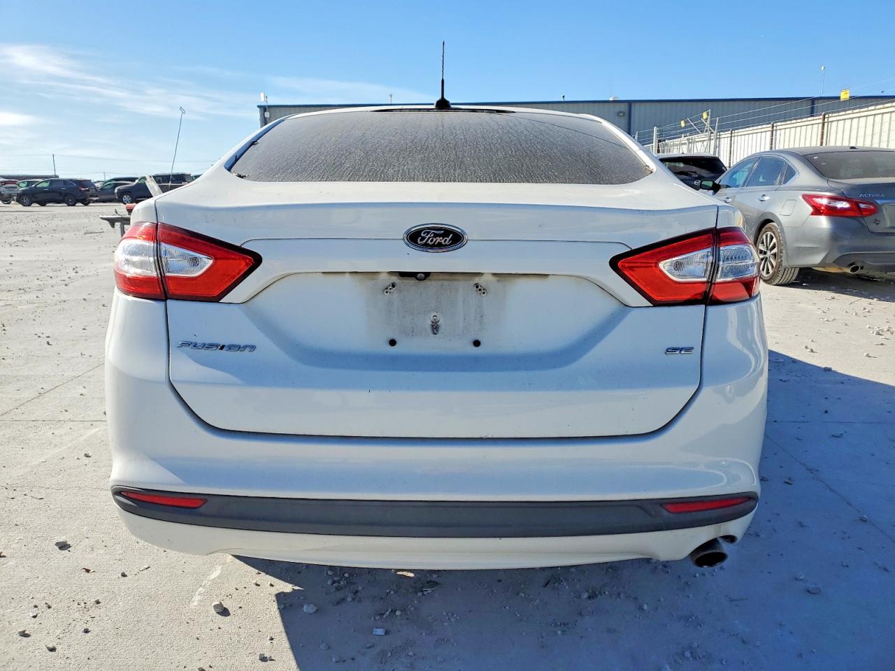 2016 FORD FUSION SE photo 11