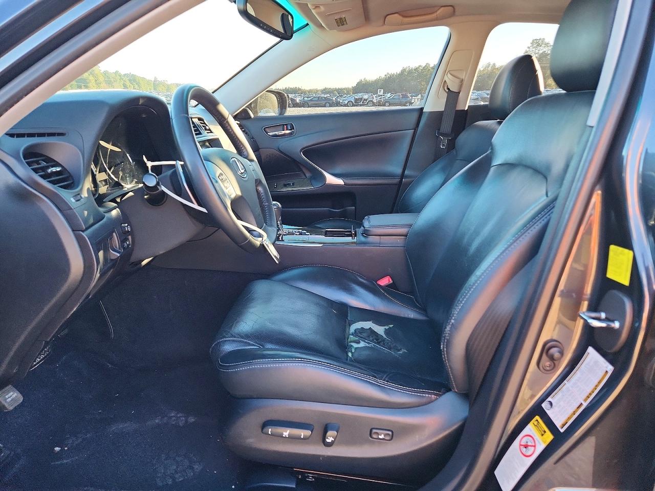 2011 LEXUS IS 250 photo 7
