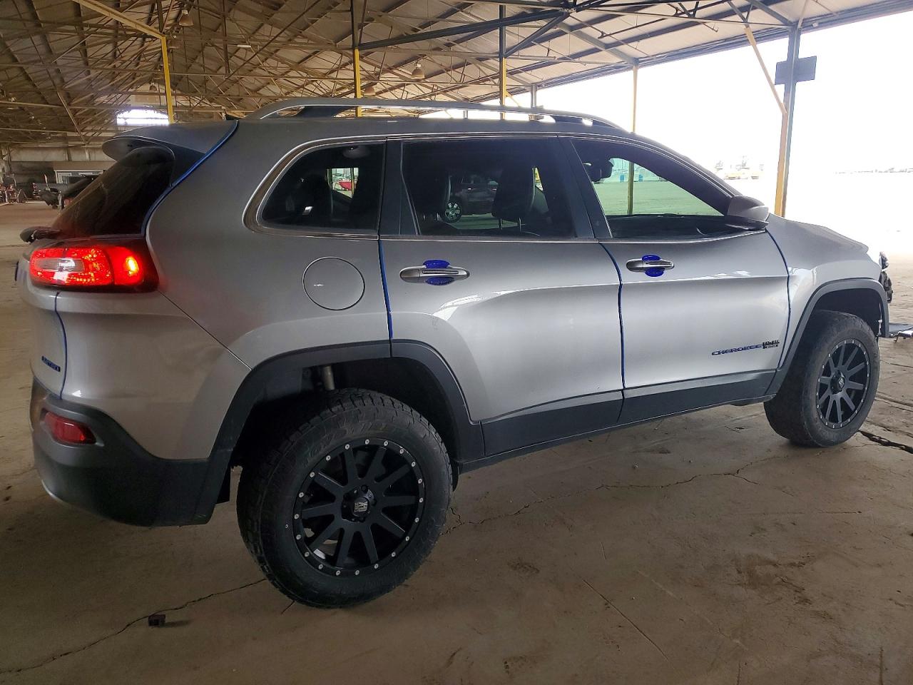 2016 JEEP CHEROKEE LIMITED photo 3
