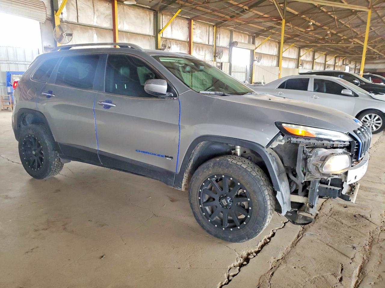 2016 JEEP CHEROKEE LIMITED photo 4