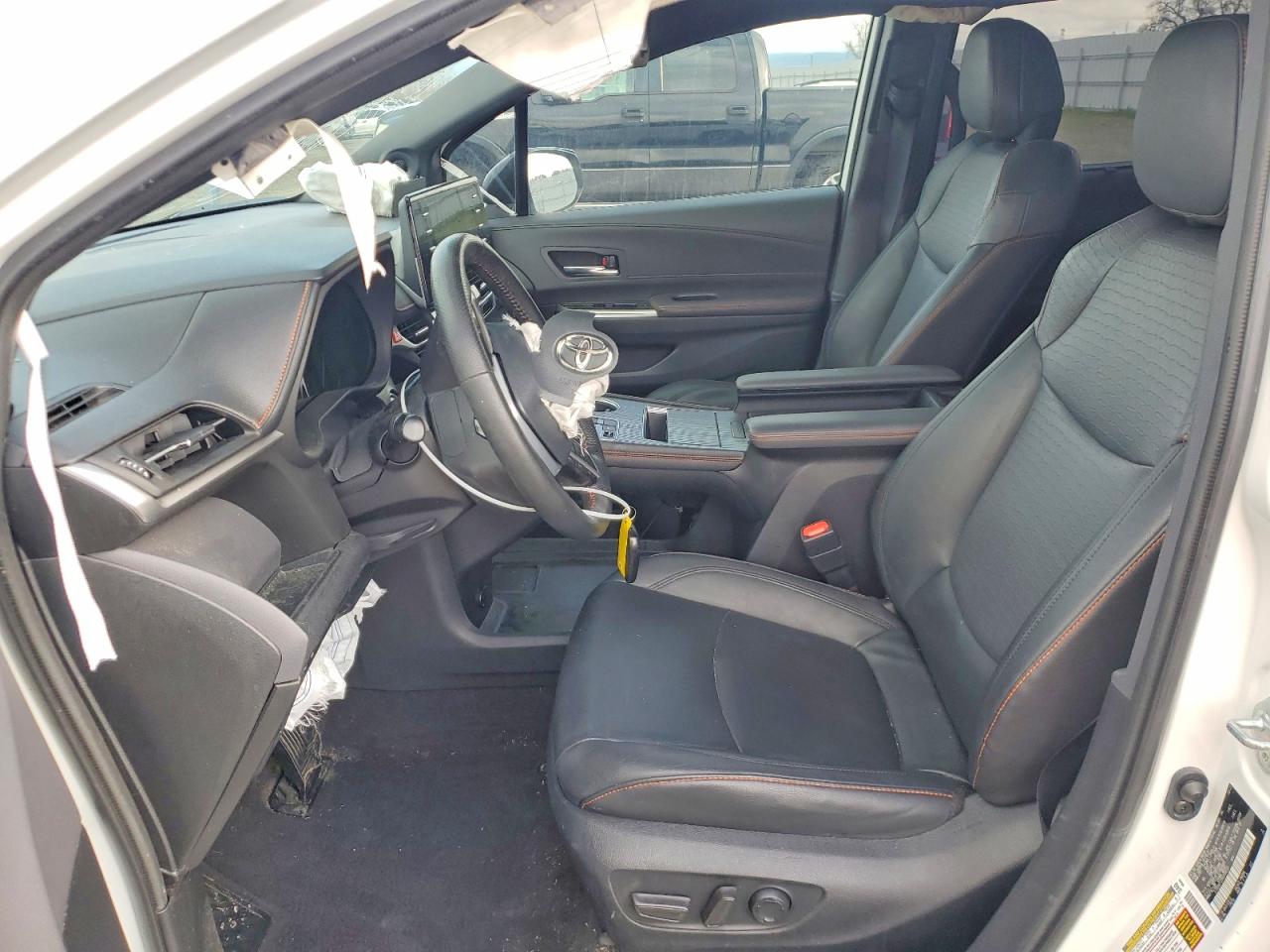 2022 TOYOTA SIENNA XSE photo 19