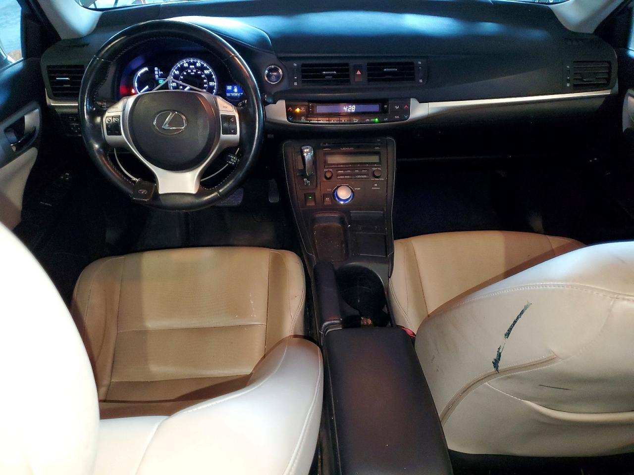 2013 LEXUS CT 200 photo 8