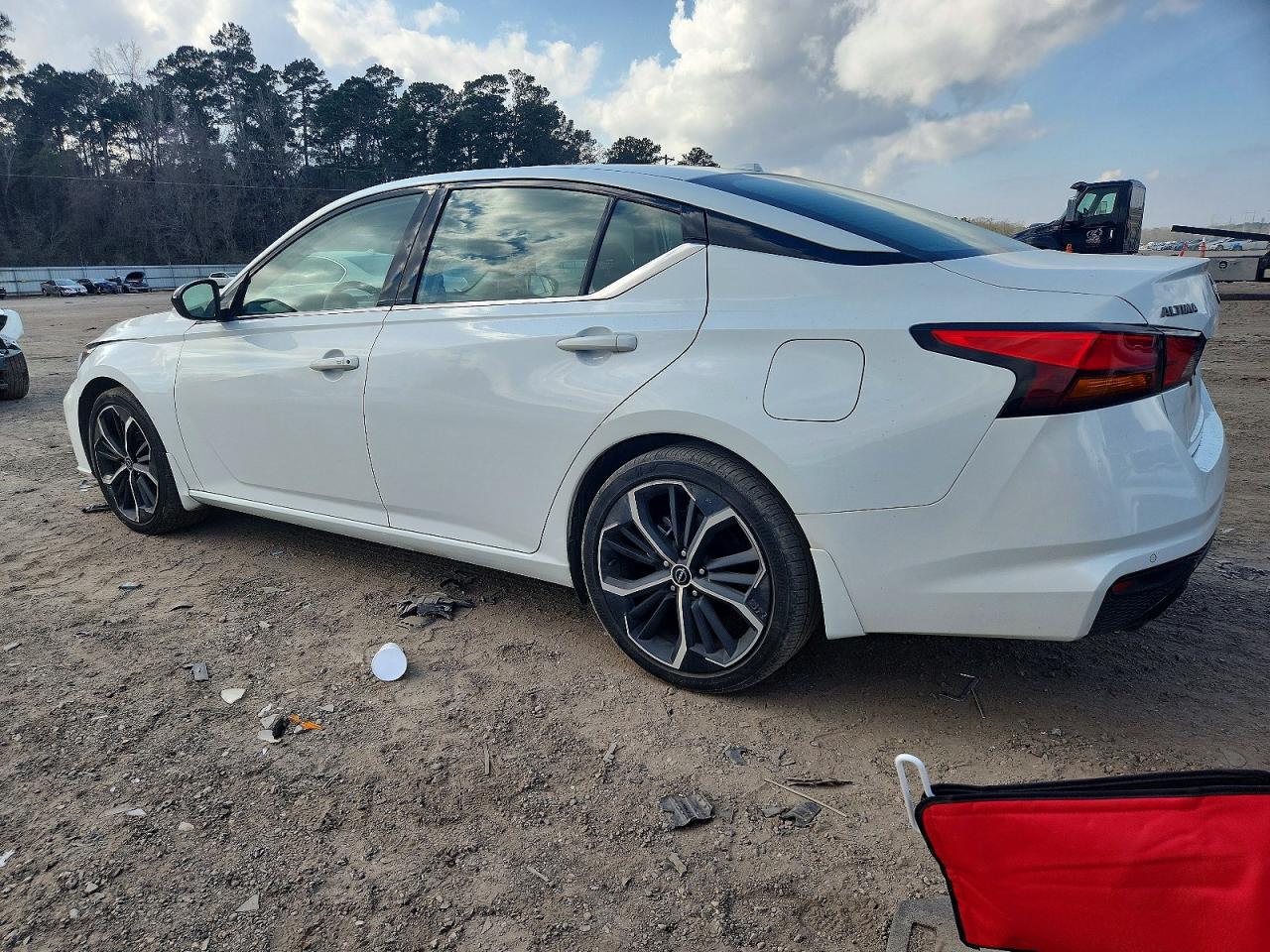 2024 NISSAN ALTIMA SR photo 2