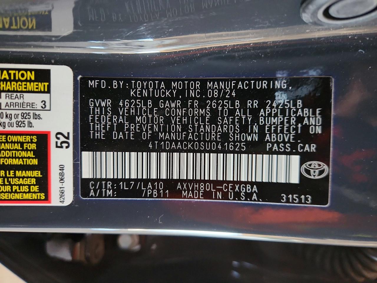 2025 TOYOTA CAMRY XLE photo 12