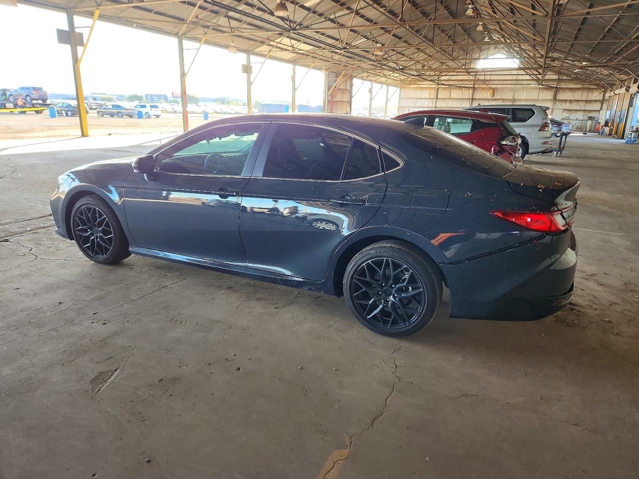 2025 TOYOTA CAMRY XLE photo 2
