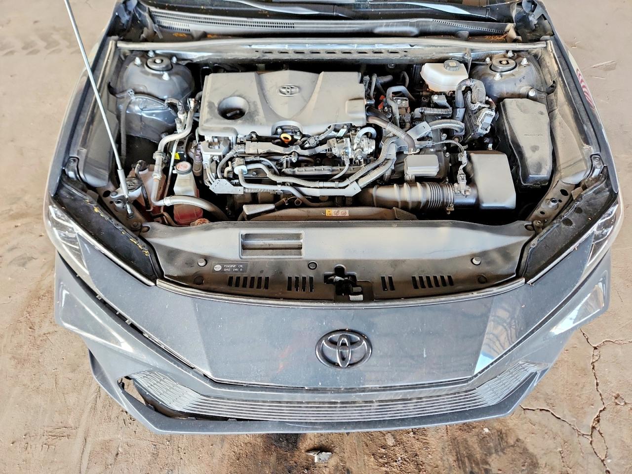 2025 TOYOTA CAMRY XLE photo 11