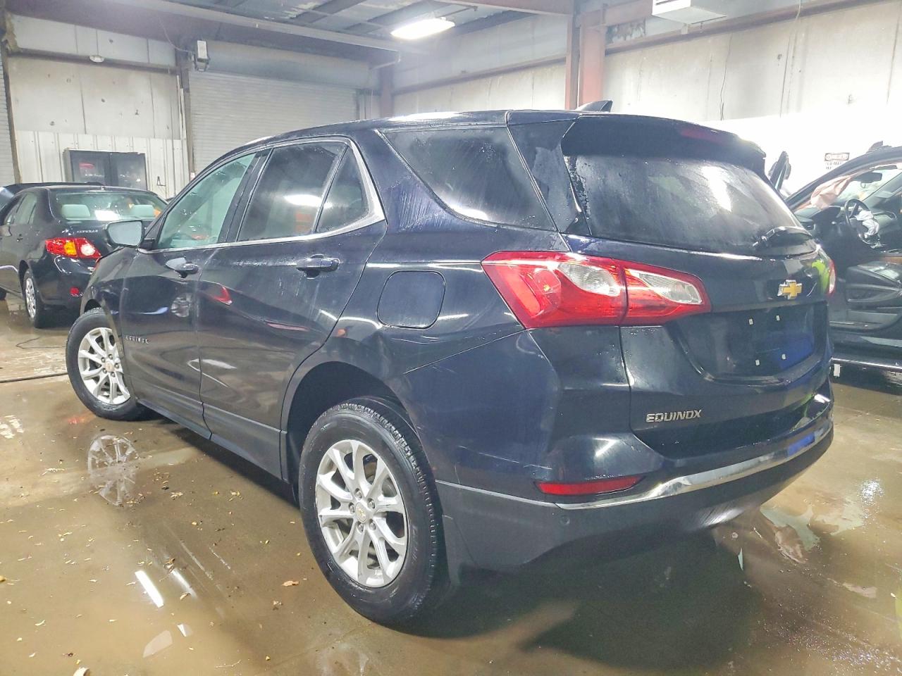 2020 CHEVROLET EQUINOX LT photo 2
