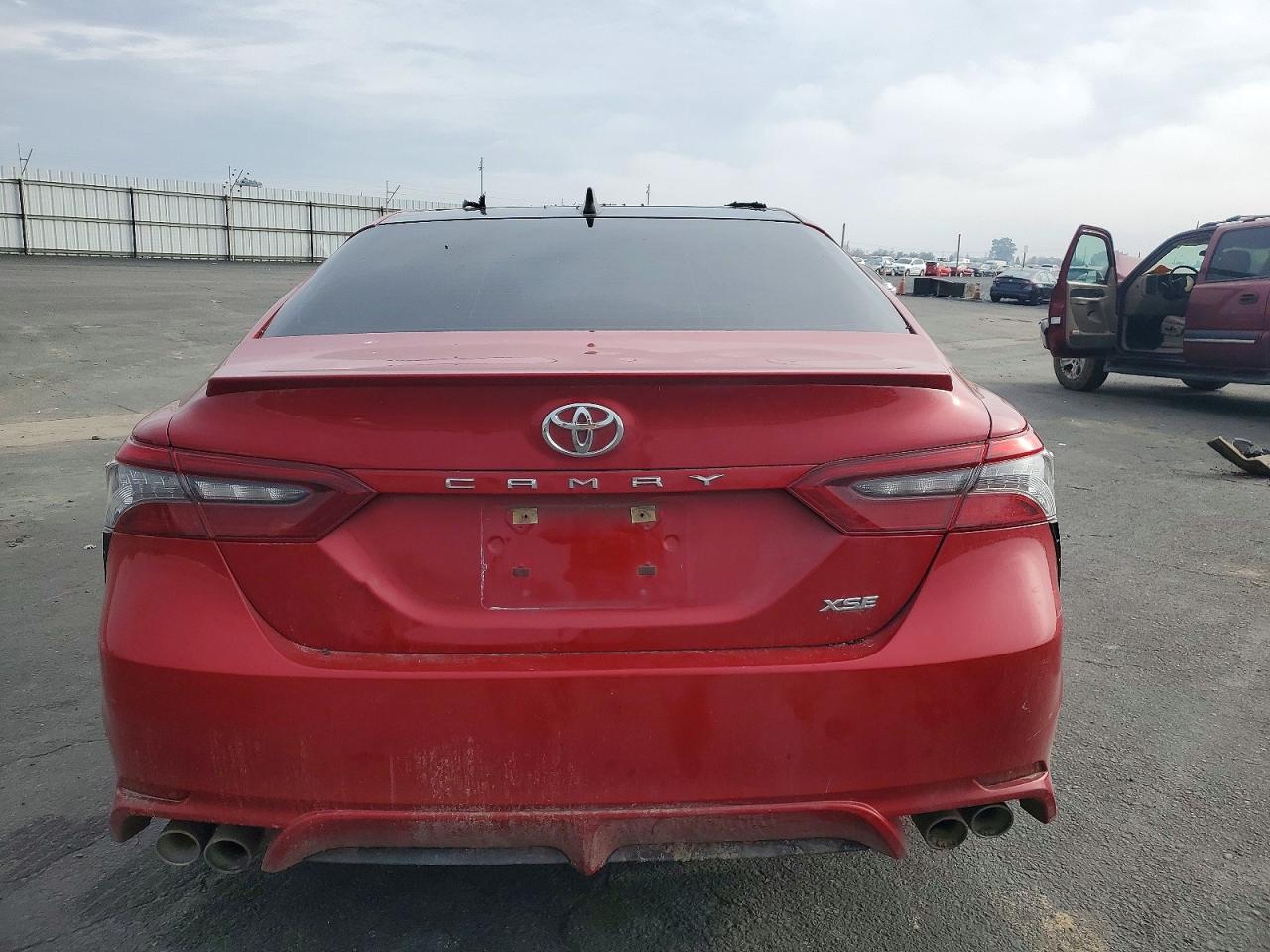 2021 TOYOTA CAMRY XSE photo 6