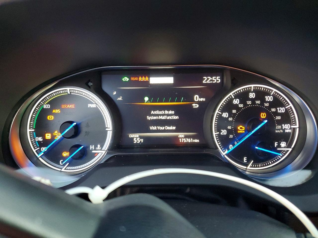 2021 TOYOTA VENZA LE photo 9