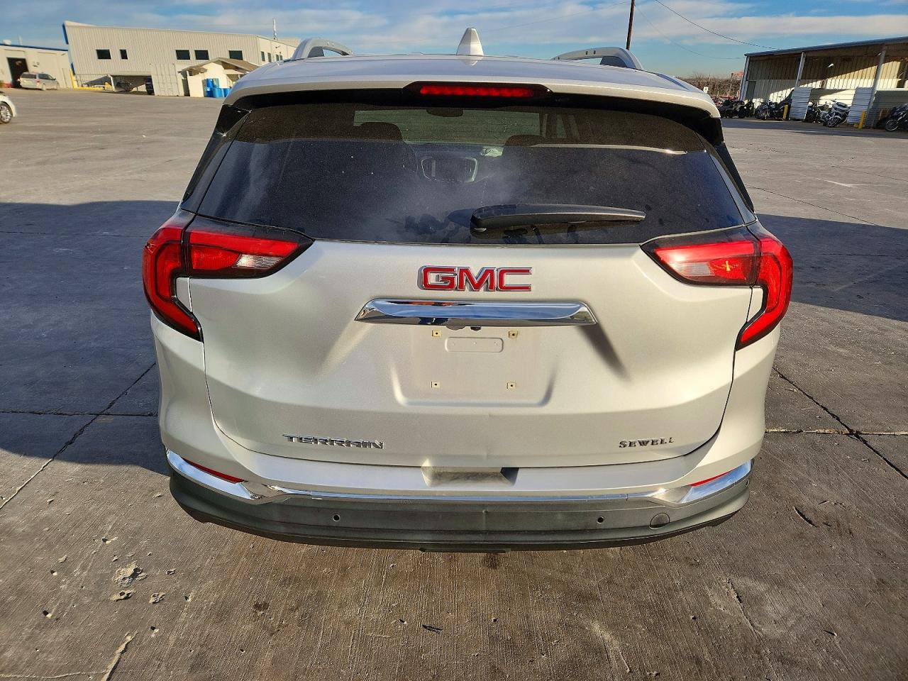 2018 GMC TERRAIN SLT photo 11