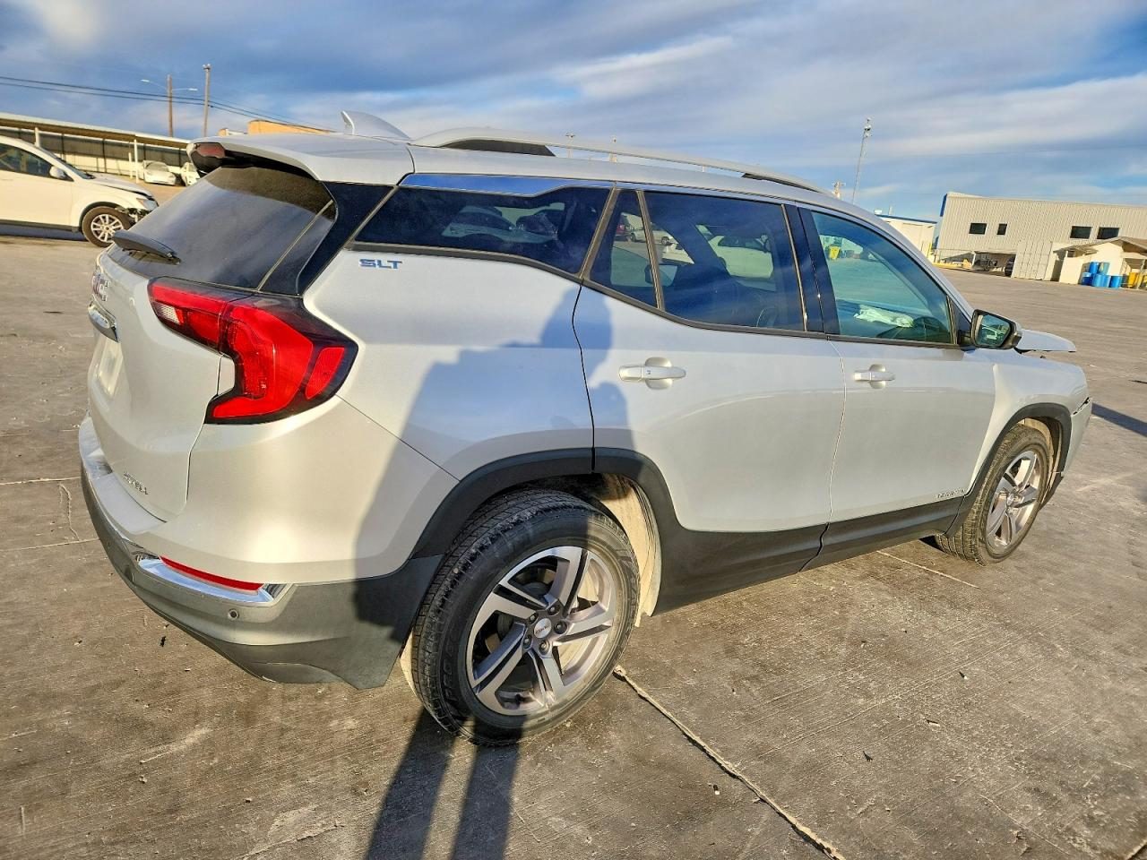 2018 GMC TERRAIN SLT photo 5
