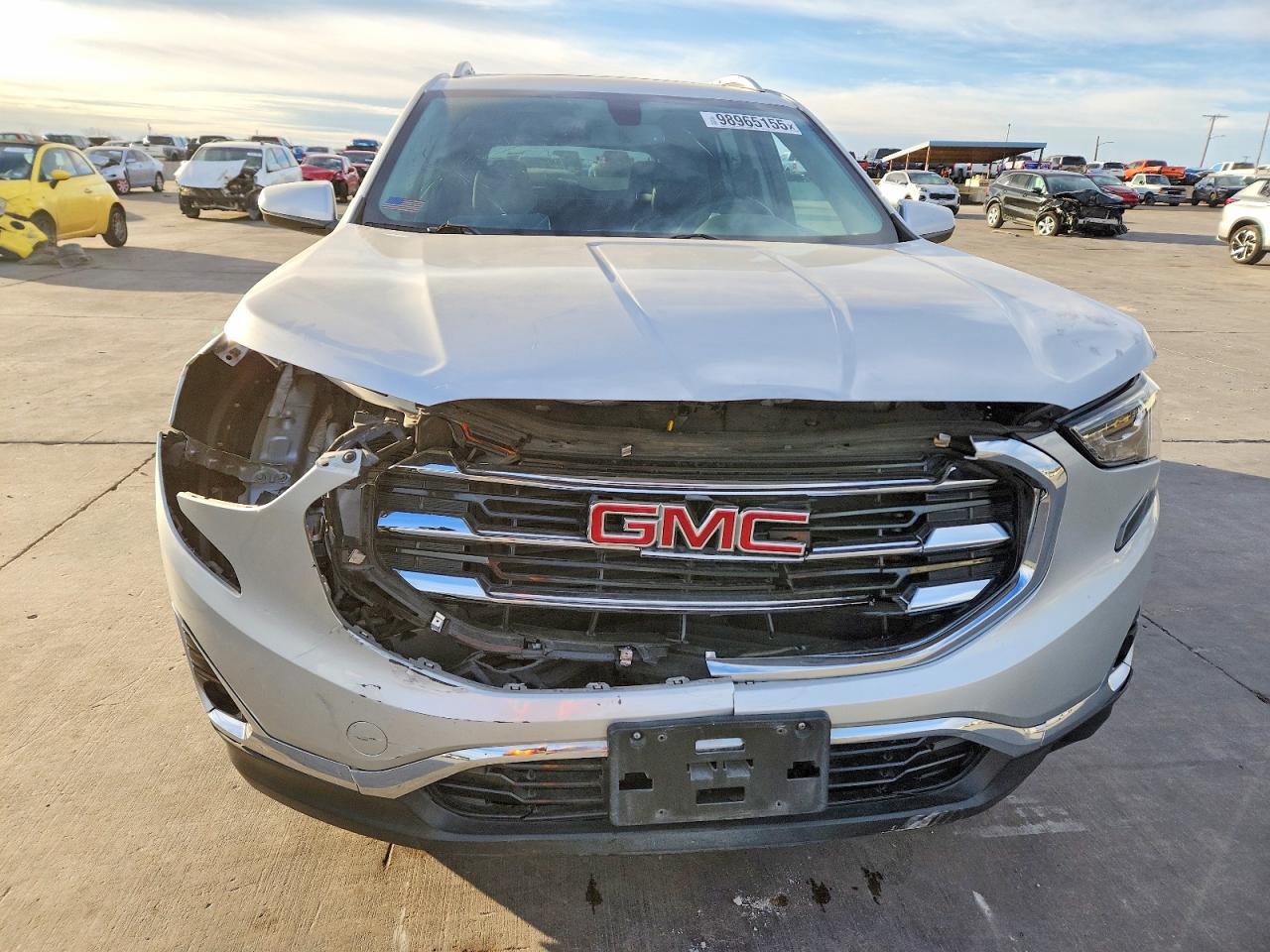 2018 GMC TERRAIN SLT photo 9