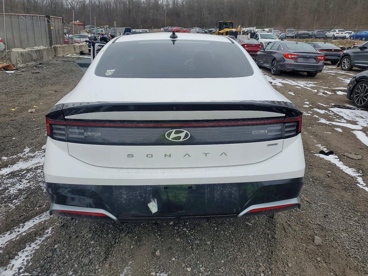 2025 HYUNDAI SONATA HYBRID photo 6