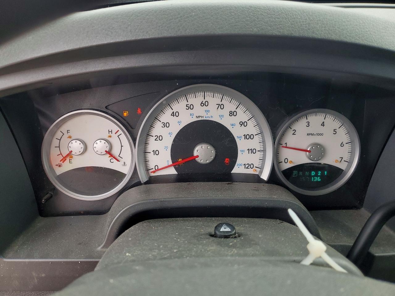 2005 DODGE DAKOTA QUAD SLT photo 17