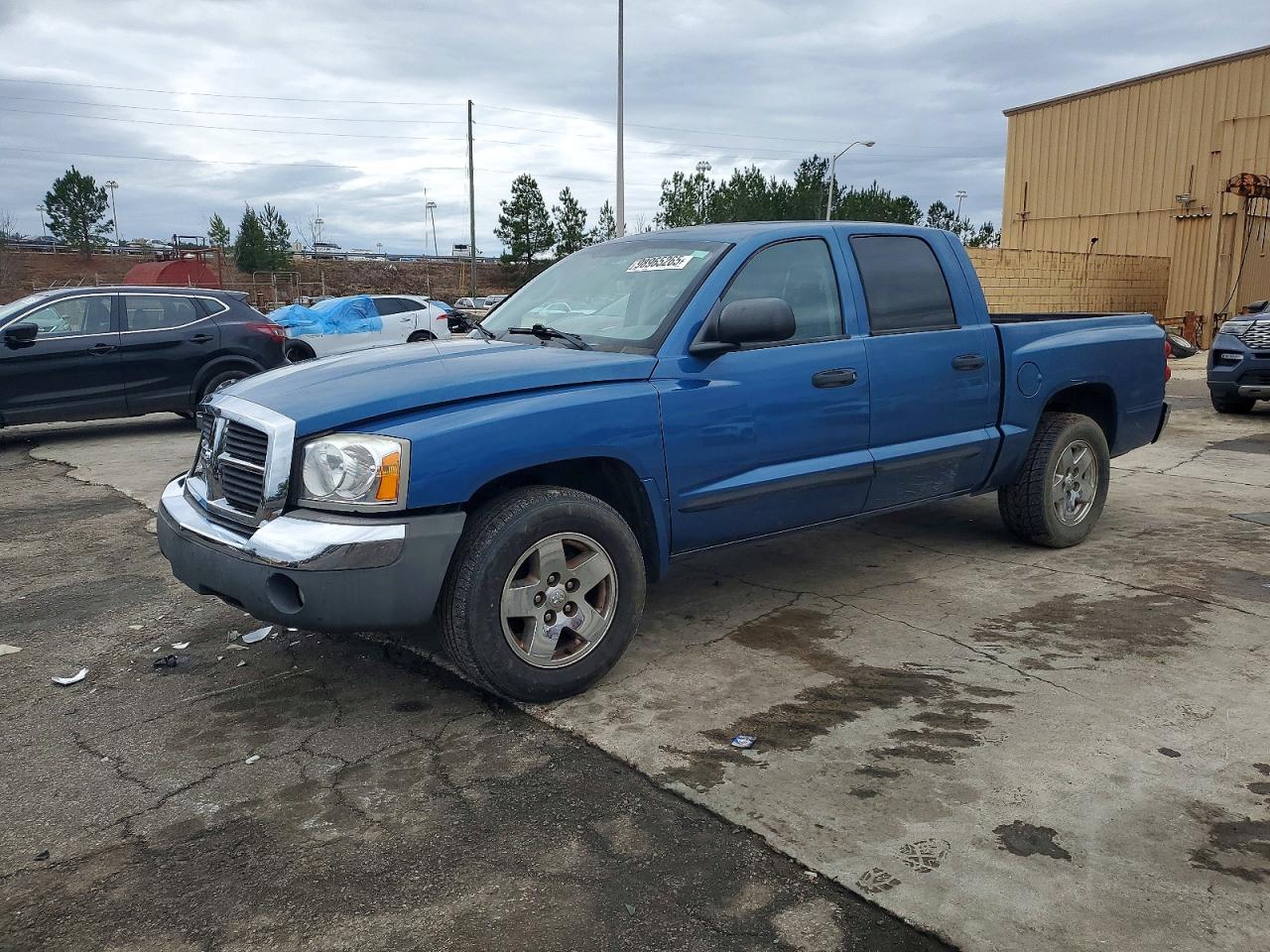 2005 DODGE DAKOTA