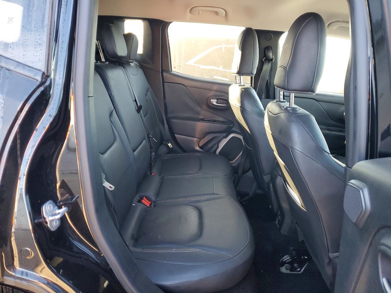2015 JEEP RENEGADE LIMITED photo 11