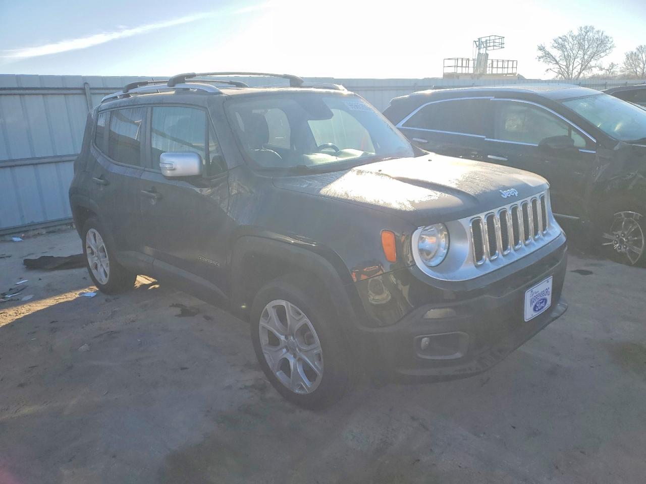 2015 JEEP RENEGADE LIMITED photo 4