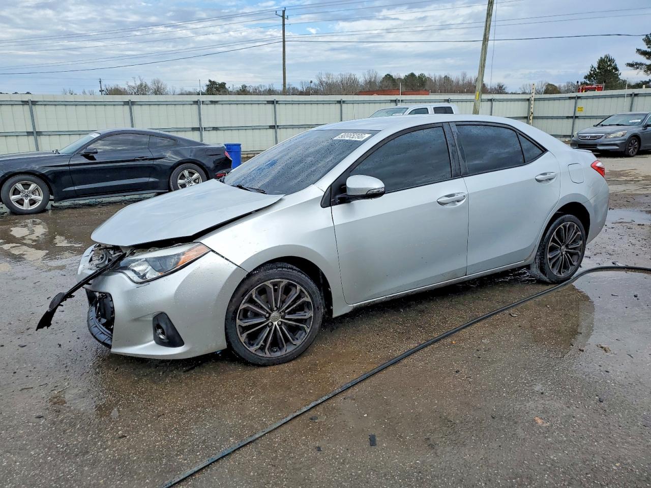 2015 TOYOTA COROLLA