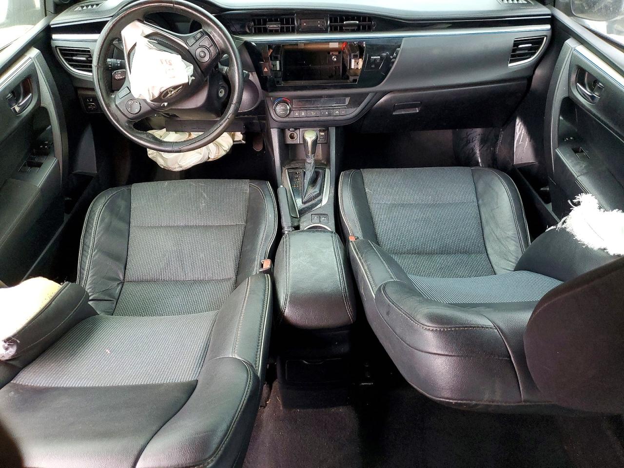 2015 TOYOTA COROLLA L photo 8