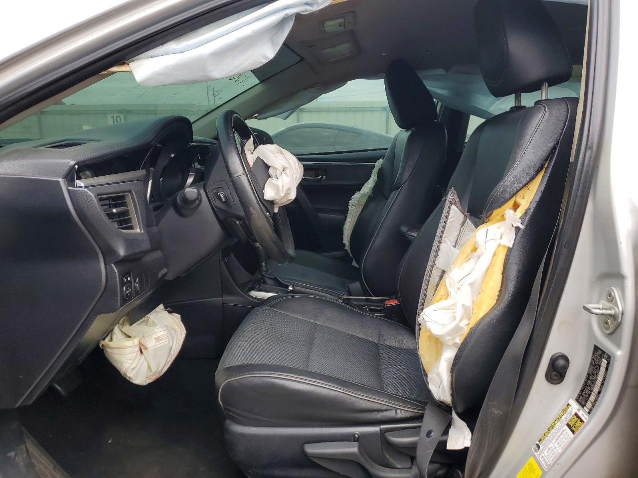 2015 TOYOTA COROLLA L photo 7