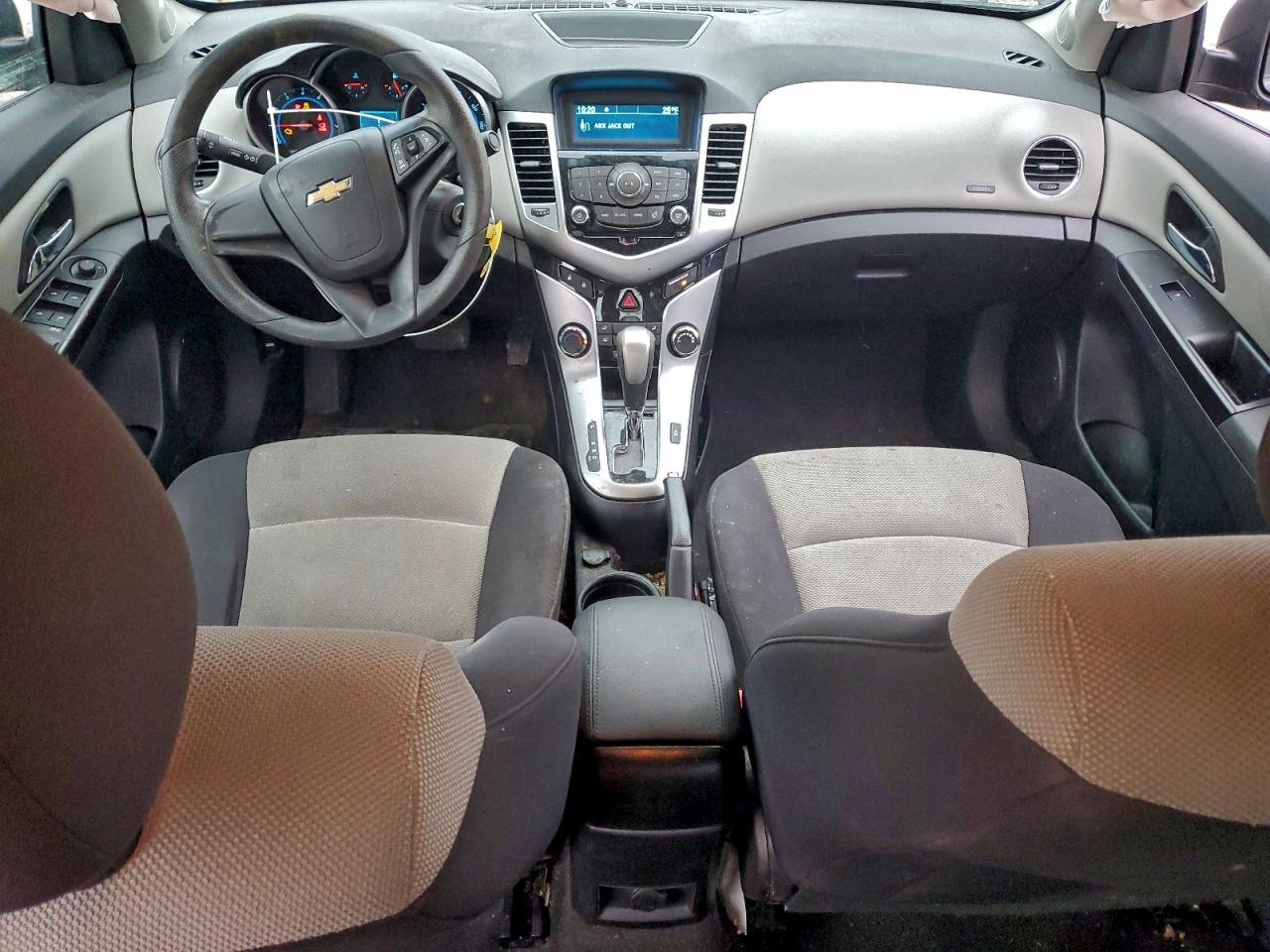 2014 CHEVROLET CRUZE LS photo 22