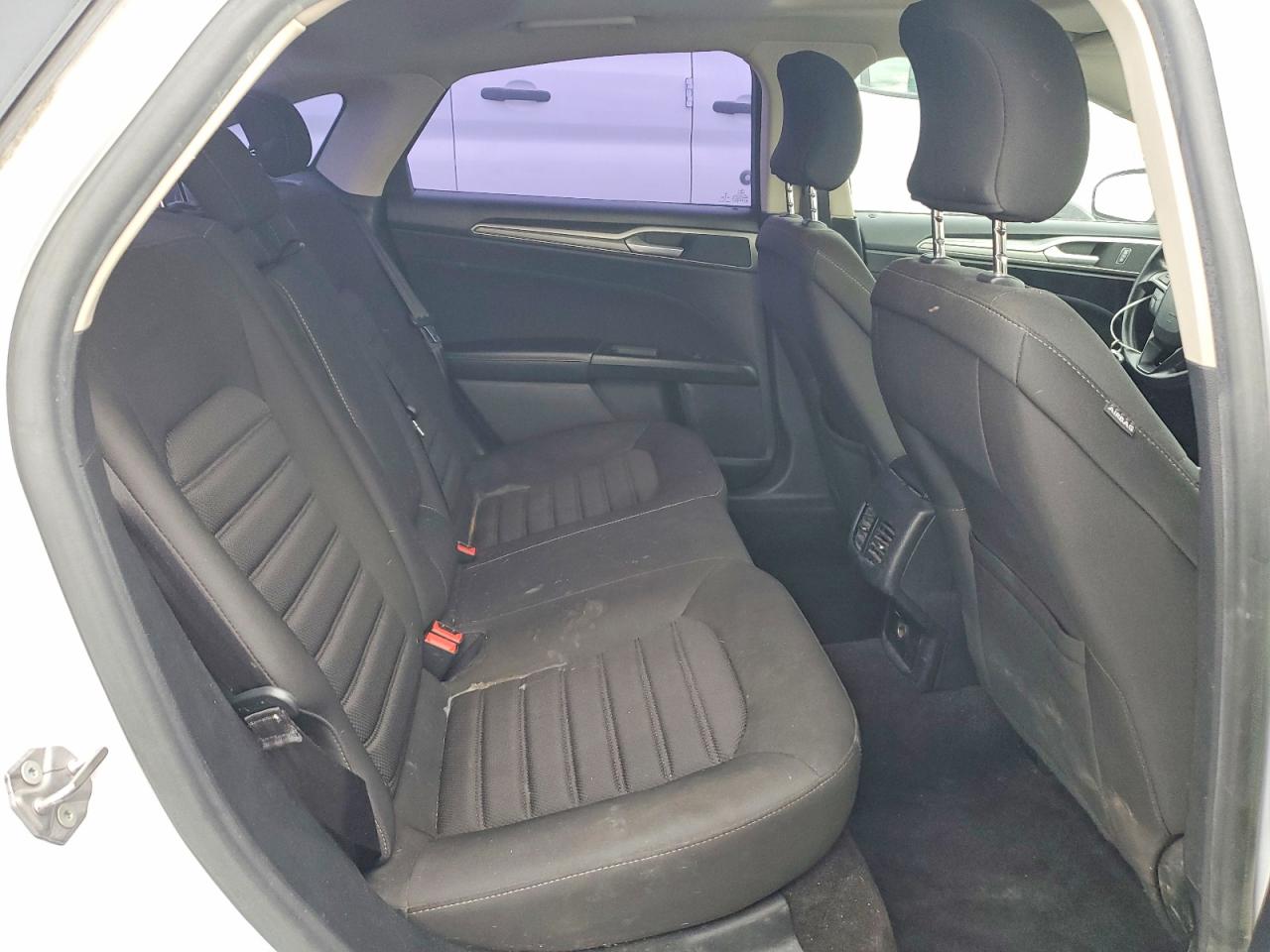 2019 FORD FUSION SE photo 19