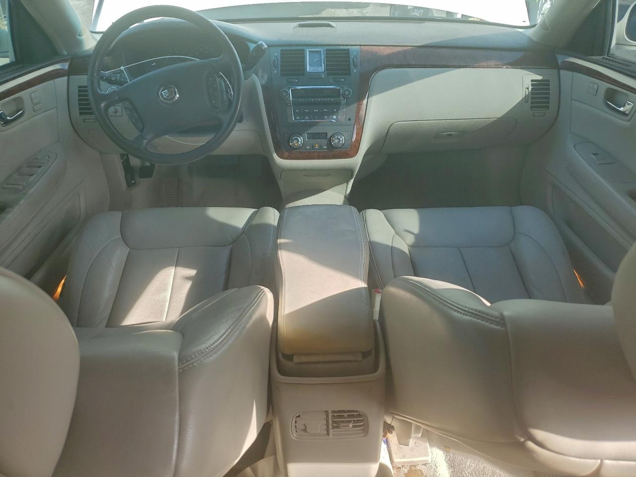 2007 CADILLAC DTS photo 8