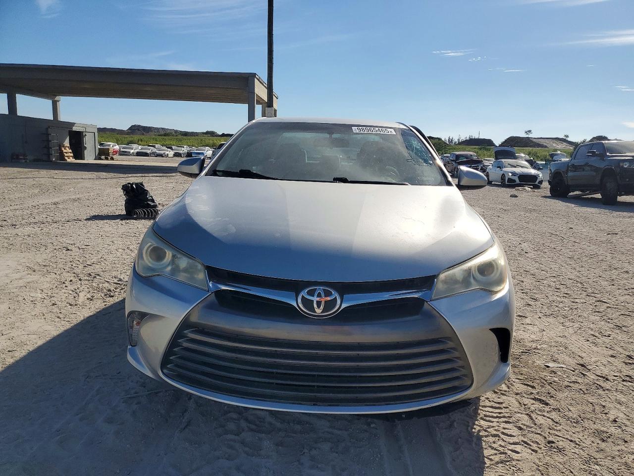 2017 TOYOTA CAMRY LE photo 9