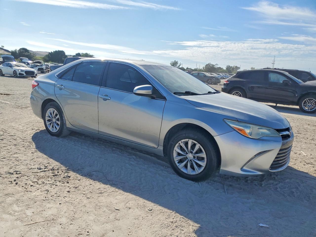 2017 TOYOTA CAMRY LE photo 7