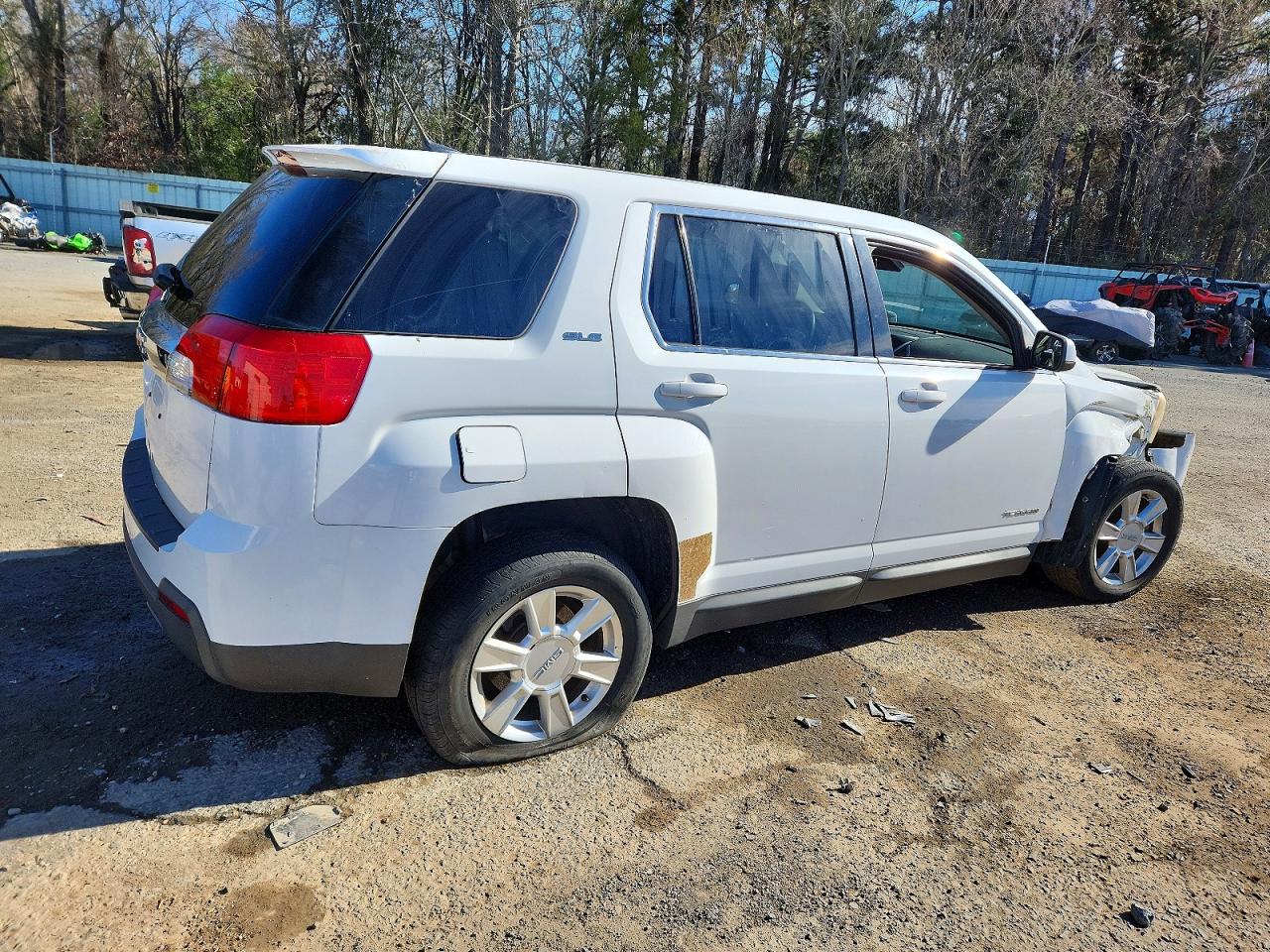 2013 GMC TERRAIN SLE photo 5