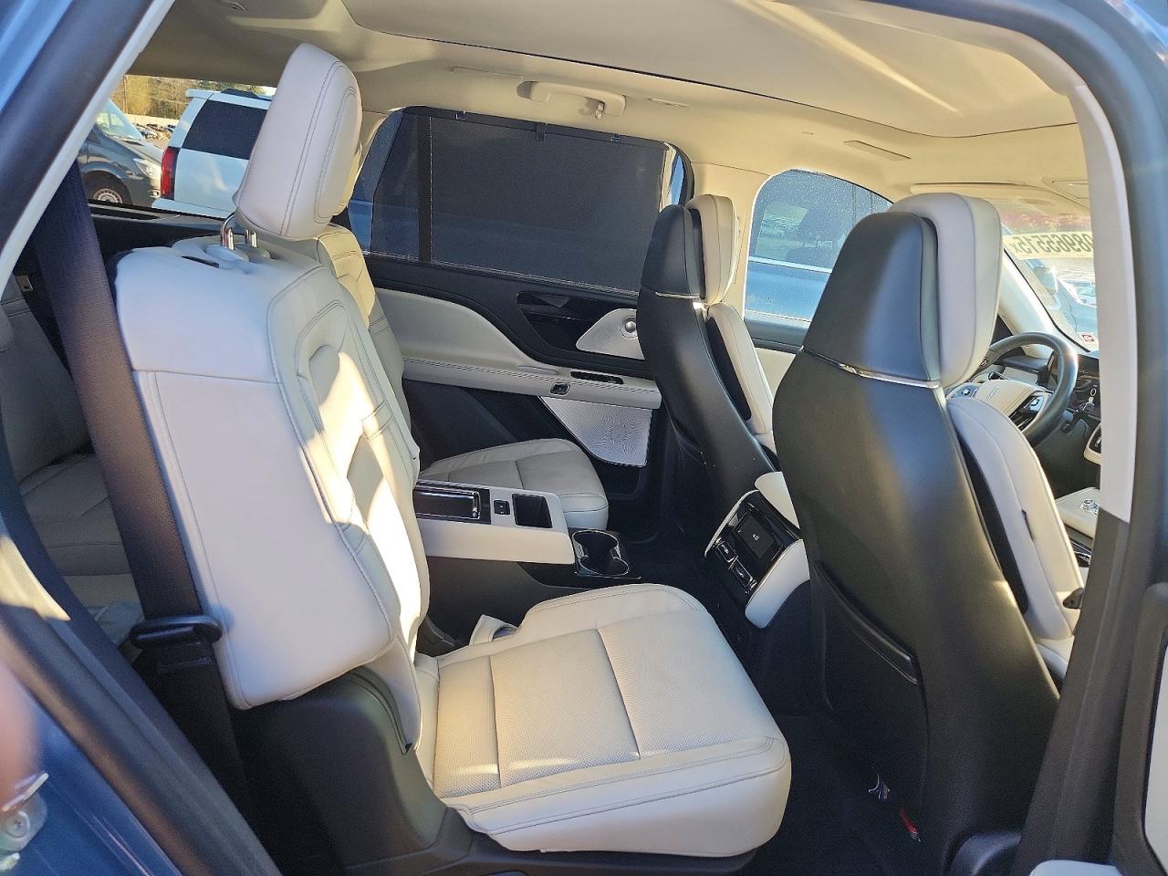 2025 LINCOLN AVIATOR RESERVE photo 41