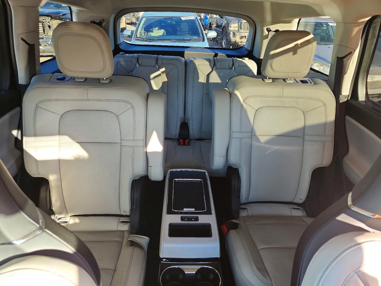 2025 LINCOLN AVIATOR RESERVE photo 37