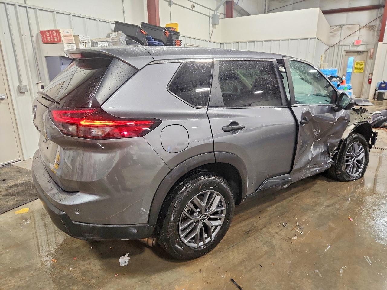 2024 NISSAN ROGUE S photo 3