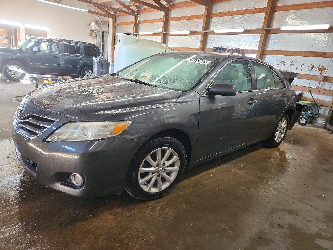 2011 TOYOTA CAMRY