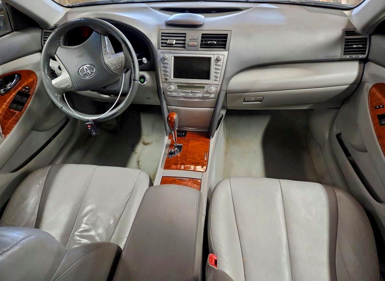 2011 TOYOTA CAMRY SE photo 15