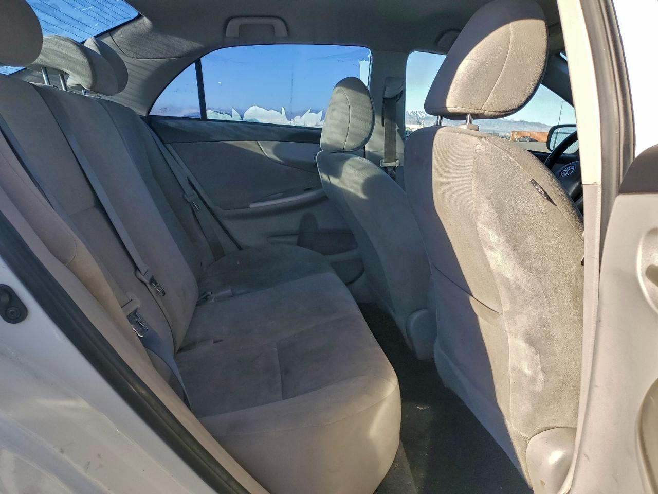 2012 TOYOTA COROLLA BASE photo 10