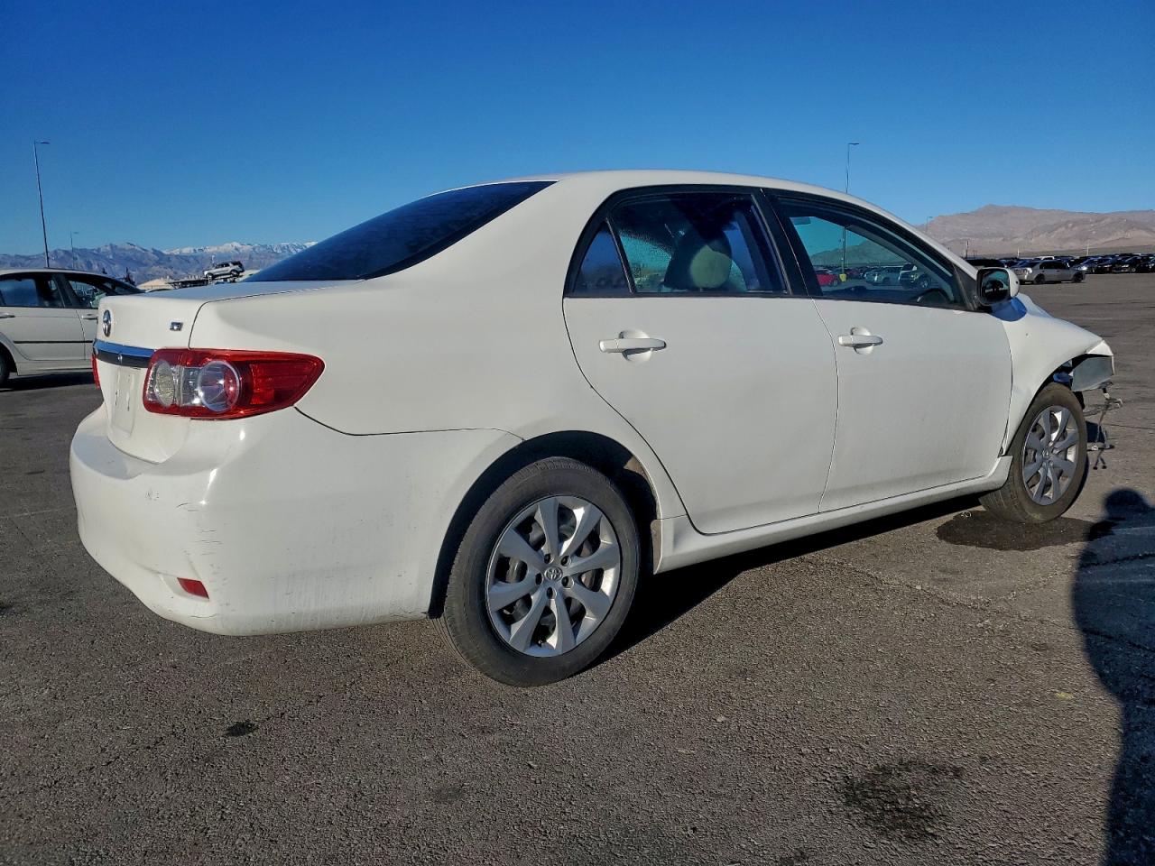 2012 TOYOTA COROLLA BASE photo 3