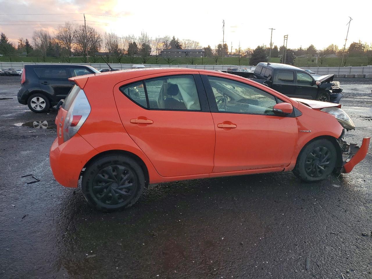 2012 TOYOTA PRIUS C THREE photo 3