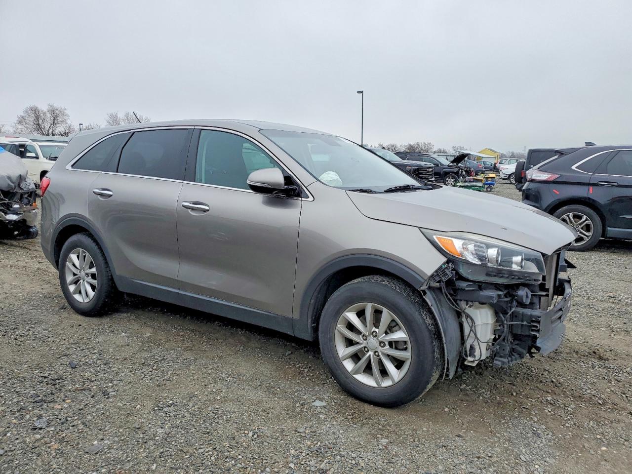 2017 KIA SORENTO LX photo 7