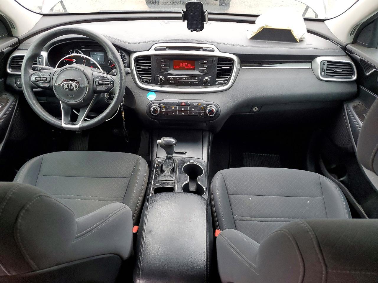 2017 KIA SORENTO LX photo 15
