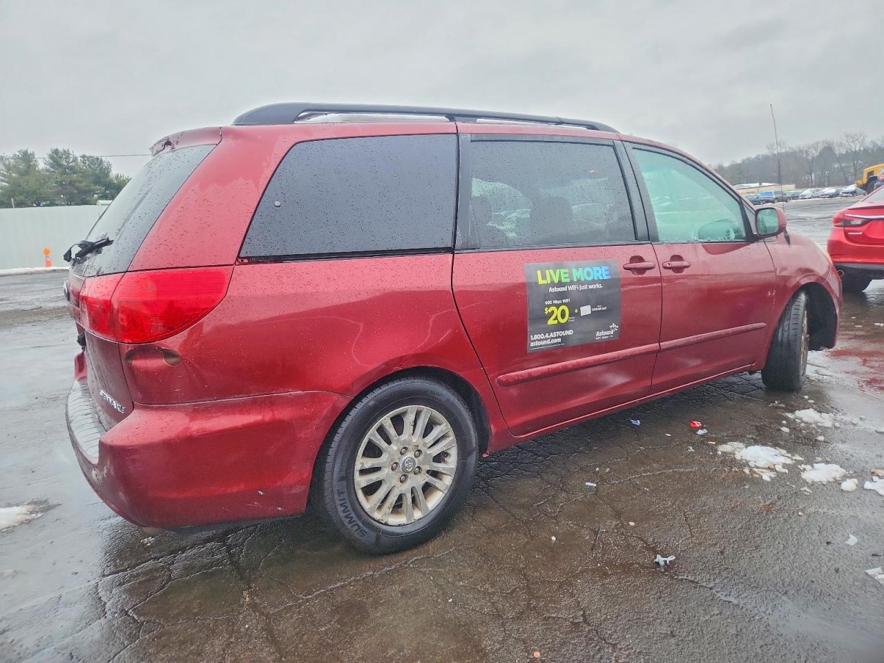2008 TOYOTA SIENNA XLE photo 7