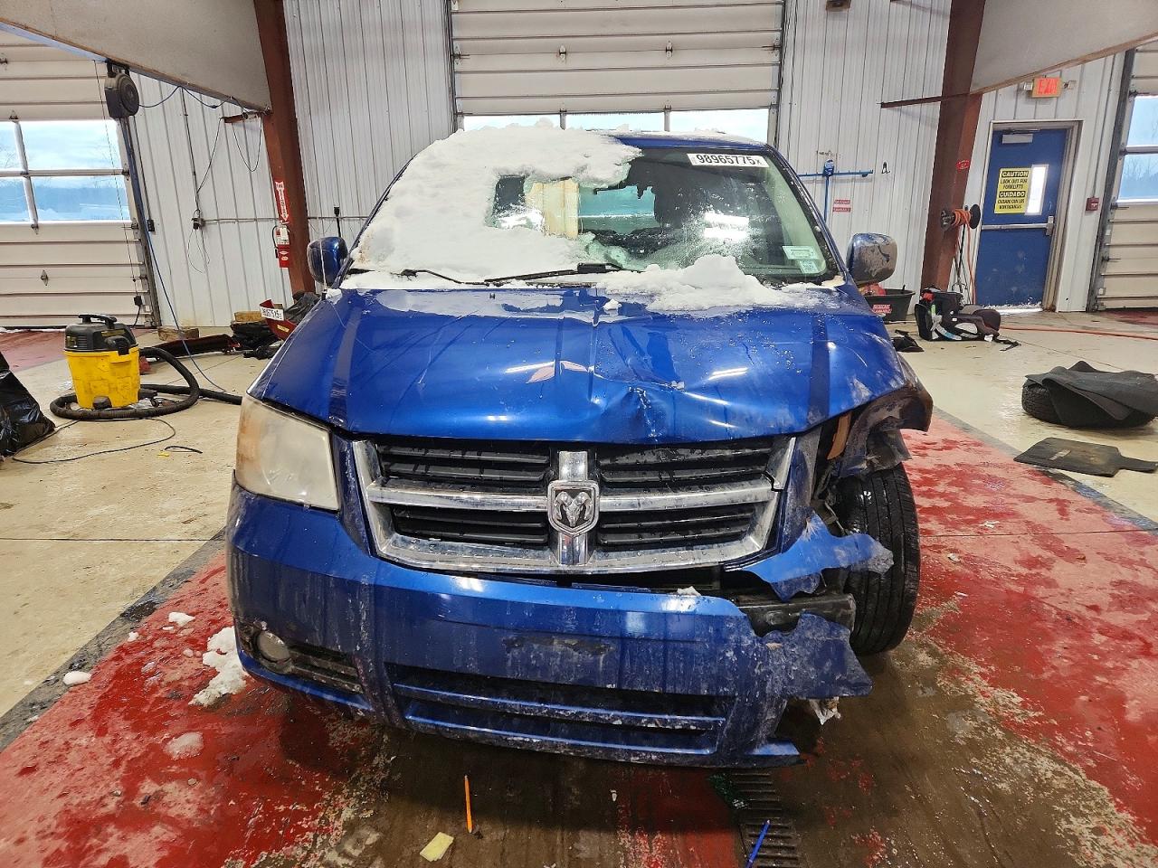 2010 DODGE GRAND CARAVAN SXT photo 5